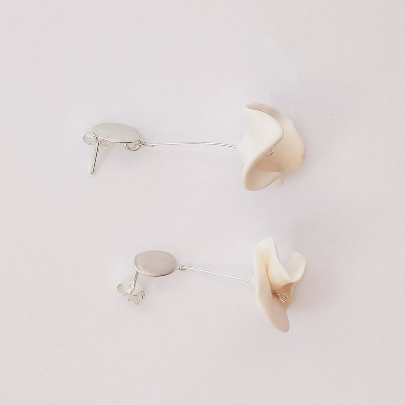Dancing White Flower Earrings - Found in Italy